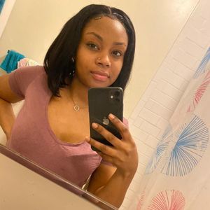 Meet your Posher, Nia